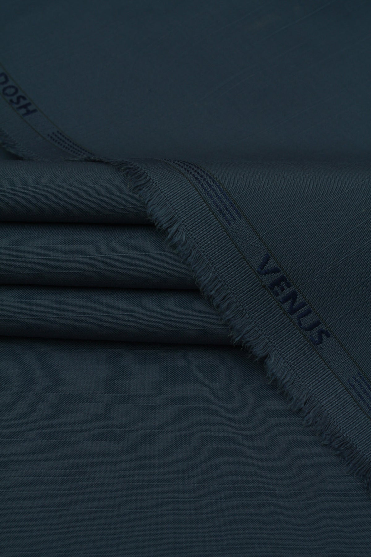 Strom Blue