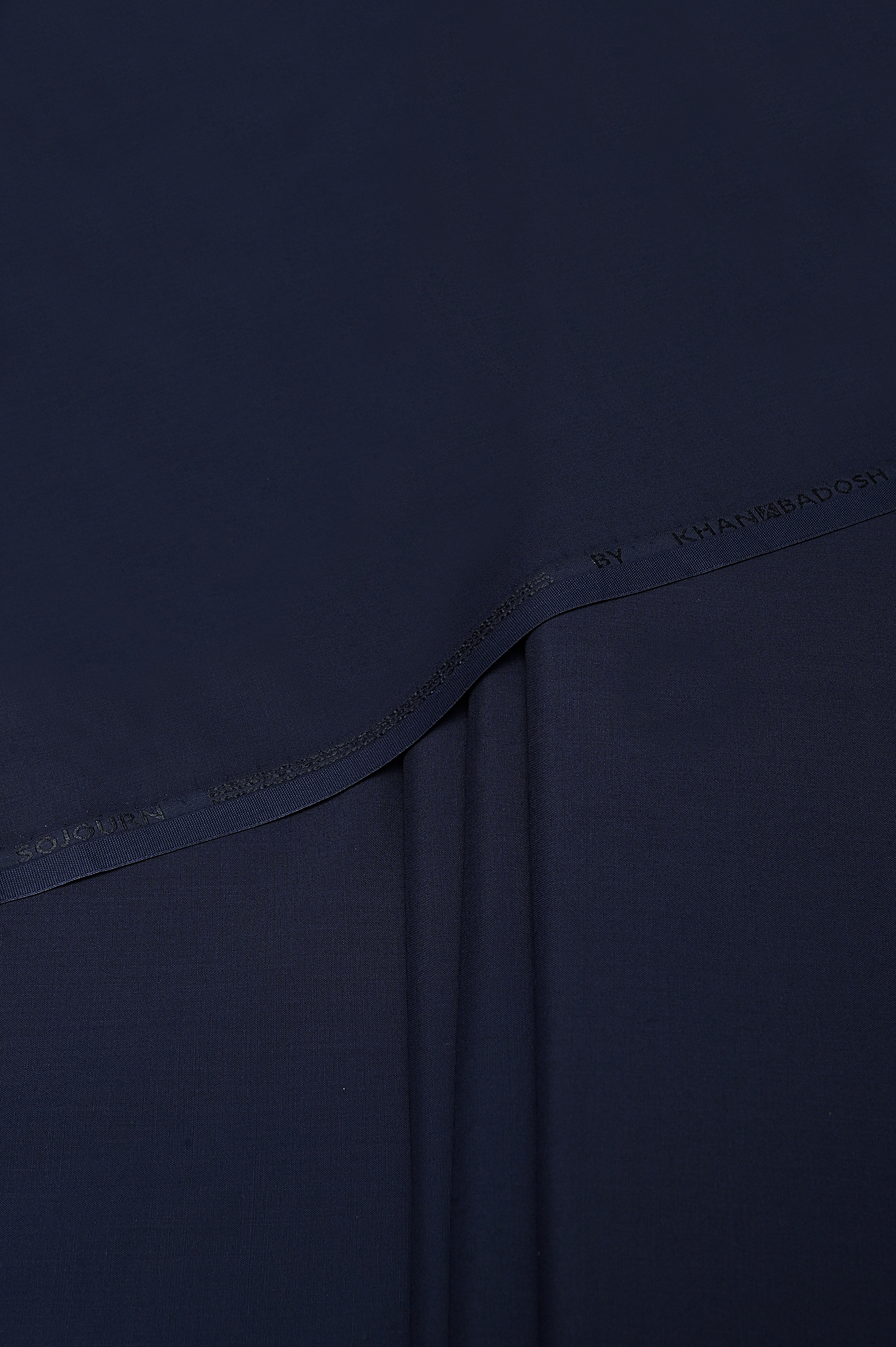 SOJOURN MENS UNSTITCHED
